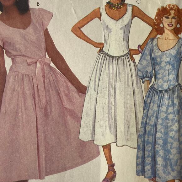 McCalls 2532 Dress Pattern Miss 8  80s Fitted Back Zipper Princess Seams - Picture 1 of 5